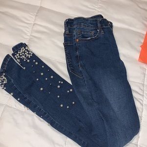 Skinny fries girls jeans size 03pearls on the legs